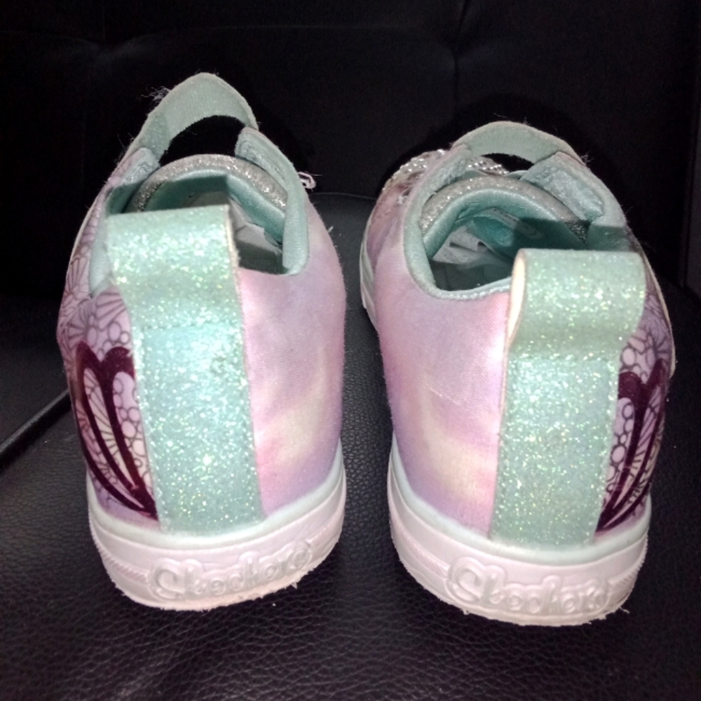 Shoes 😍👟 - Picture 5 of 6